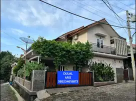 ( BANYUMANIK ) RUMAH 2 LANTAI DI VILLA MULAWARMAN SEMARANG