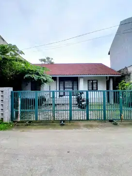 Rumah 1 Lantai Halaman Depan Luas Bisa di kembangkan lagi