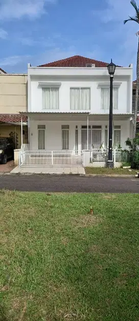 rumah 2 lantai siap huni di lippo karawaci sentral