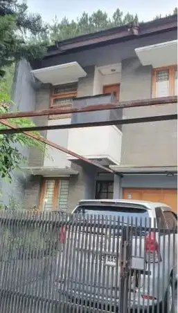 Rumah Bagus Siap Huni di Sayap Dago, Bandung