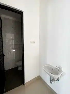 RUMAH MEWAH SIAP HUNI DI JALAN KALIURANG