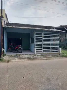 Rumah murah pinggir jln, cocok usaha di Grogol, rawakalong Depok