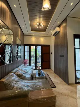 Rumah Semi Furnished Luas 239 m² Dekat Lapangan Terbang Pondok Cabe