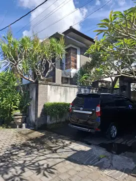 Rumah Semi Villa 4 Kamar Tidur Di Denpasar Timur