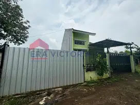 Rumah Halaman Luas Lokasi Tenang dan Nyaman Cocok untuk Peternakan