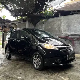 (TDP 6jt) Honda Freed E PSD 1.5 Hitam (2013) AT - Low KM 104rb