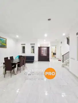 Turun Harga Dijual Rumah 144 m² Renov di Gading Serpong Cluster Dalton