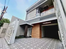 Rumah Mewah 2 Lt Gress Istimewa Solo Kota