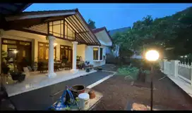 Dijual rumah cantik asri di Villa Cibubur Ciracas Jakarta