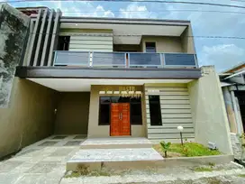 Rumah 2 Lantai Dekat Dengan Tugu Jogja,Malioboro Jogja.Yogyakarta