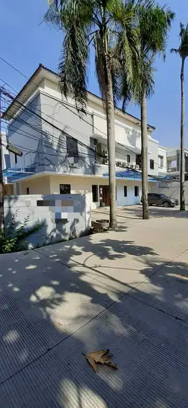 Turun Harga . Jual Rumah Kosan Strategis di Kelapa Gading Jkt utara