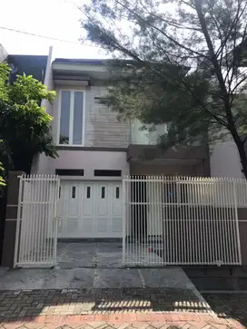 Rumah Mewah Gayungsari Barat Surabaya