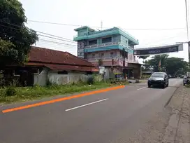tanah strategis tepi jalan raya dekat RS karima ngabeyan Kartasura