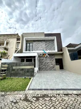 RUMAH BARU MEWAH DI ARAYA KOTA MALANG