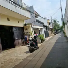 Dijual CEPAT RUMAH PALING MURAH DI SENAYAN