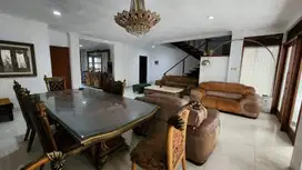 Dijual Rumah di Jl. Minangkabau, Jakarta Selatan, Daerah Komersial