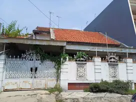 Dijual Rumah Hitung Tanah Babatan Pantai Utara