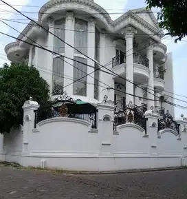 Dijual Rumah di Gading Griya Lestari Jakarta Utara
