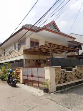Rumah Istimewa Hook 2 Lantai di Kelapa Gading Bcs, Jakarta Utara