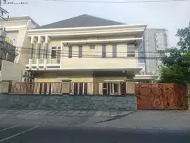 USAHA / GEDUNG HOOK 3 LANTAI EX. KANTOR DHARMAHUSADA