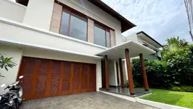 Dijual Rumah 4 Kamar Tidur Lokasi Strategis Belakang Citos JakSel