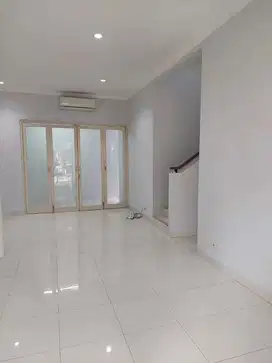 Rumah siap huni di Sektor 9 Bintaro Jaya