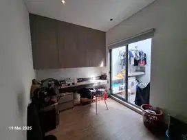 Dijual Rumah Ada Attic Room di Wisteria Metland Jakarta Timur