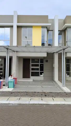 DISEWAKAN RUMAH 2 KAMAR 2 LANTAI CLUSTER HAWAII COVE PIK 2 UNFURNISH