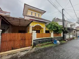 Rumah furnish di jl. Damai (jakal km 8)