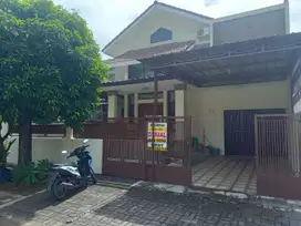Jual rumah di Anggrek loka dekat sutle us, stasiun dan kuliner