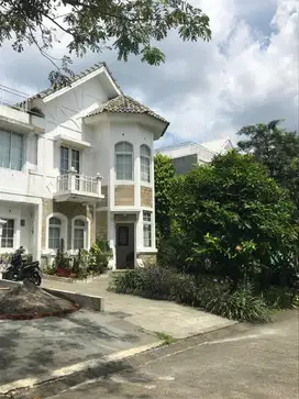 Dikontrakan rumah di Sentul city lokasi strategis