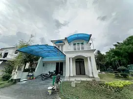 Disewakan Rumah Wisata Bukit Mas Wiyung 2Lantai Luas 302m  Hook