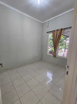 Rumah Alam Sutera Semi Furnished Lebar 8 Bebas Banjir FREE AC!