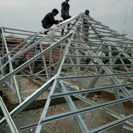 Pemasangan baja ringan dan renovasi atap
