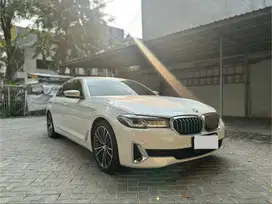 BMW 2022 G30 530i Luxury Line Sedan