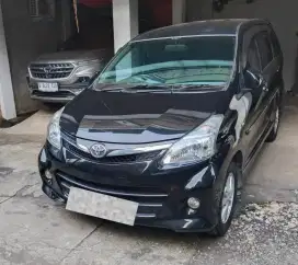 Avanza Veloz matic hitam