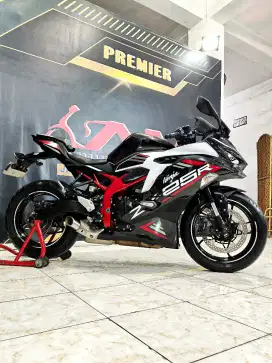 Zx25R ABS Qs 4cilinder KM.2rb Pearl White mewh .Anugerah motor rungkut