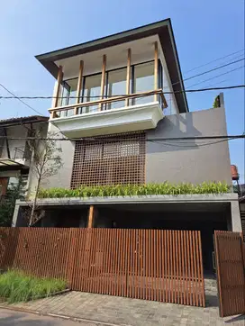 DiJual Rumah 3 Lantai Model Design Tropical diPondok Hijau V/UE 8