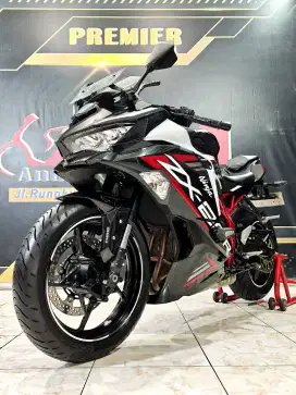 Zx25R ABS Qs 4cilinder KM.2rb Pearl White mewh .Anugerah motor rungkut
