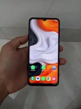 SAMSUNG M23 5G (Quad Kamera 50MP)
