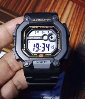 Casio W 737HX like new