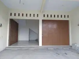 Disewakan Toko Tempat Usaha