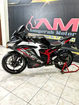 Zx25R ABS Qs 4cilinder KM.2rb Pearl White mewh .Anugerah motor rungkut