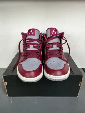 Sepatu Nike Air Jordan 1 Mid Original