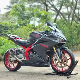 HONDA CBR250RR NON ABS BLACK 2018 KM 11K PAJAK ON KAYAK BARU