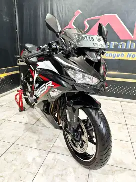 Zx25R ABS Qs 4cilinder KM.2rb Pearl White mewh .Anugerah motor rungkut