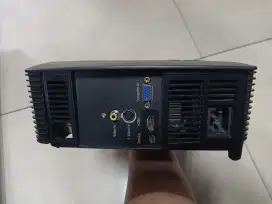 Jual Proyektor Infocus in114xv HDMI Kondisi Siap Pakai Normal Lancar