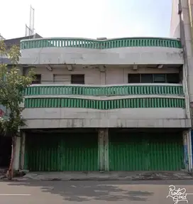 Ruko 2 unit 3 lantai dijual murah di pusat kota surabaya