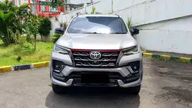 Toyota Fortuner VRZ 2.4 TRD Sportivo AT Silver Facelift 2021 Record