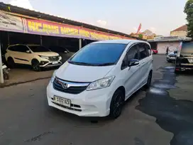 KREDIT DP 5 JUTA HONDA FREED E PSD 1.5 MATIC 2012